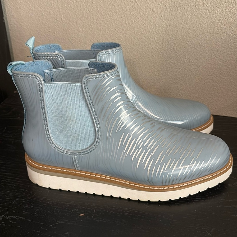 Cougar Kensington Rain Boots Women’s Size 9.  EUC